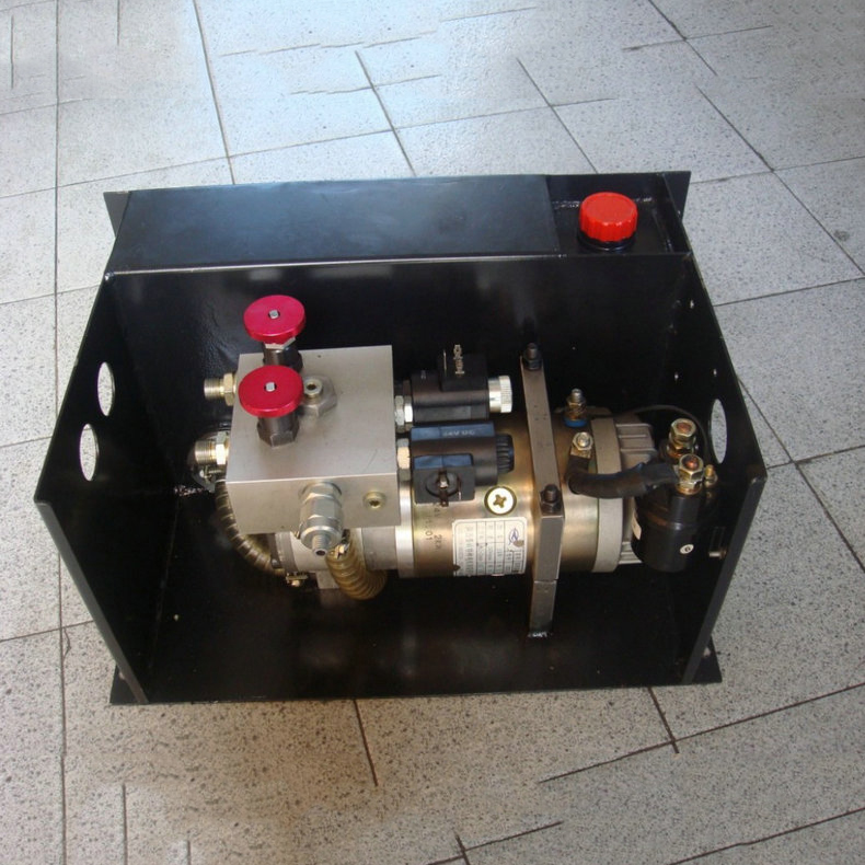 翼展车液压动力单元由哪些部分组成？